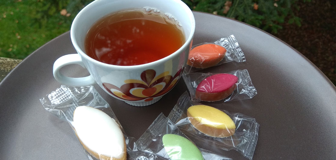 Chá e Calissons. Foto: Yuri Hayashi